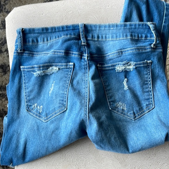 Rue21 size 9 Women Jeans Distress Mid Rise Ankle Jeggings - Picture 4 of 4